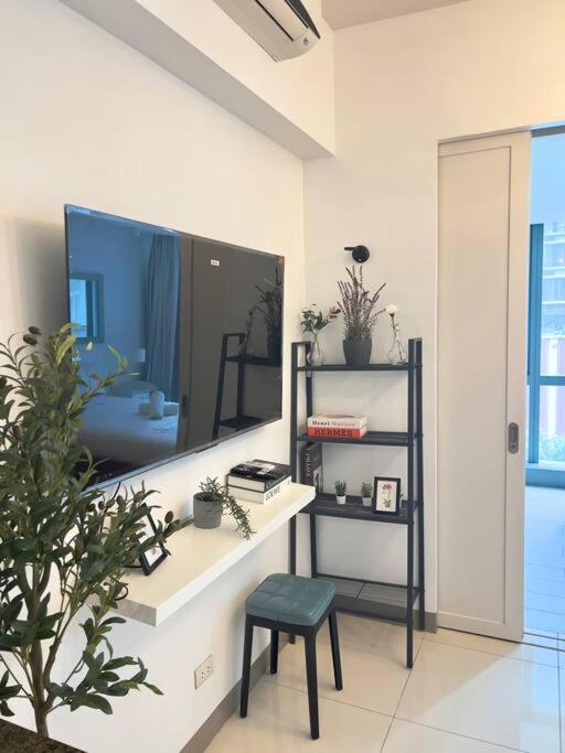 One Uptown Residences Bgc Taguig Esterno foto