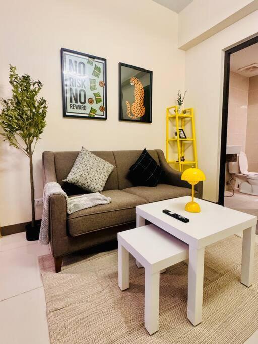 One Uptown Residences Bgc Taguig Esterno foto