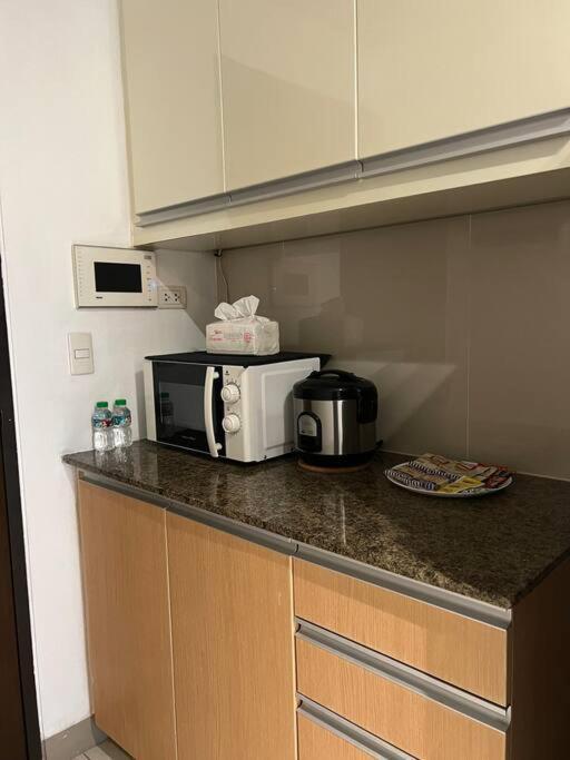 One Uptown Residences Bgc Taguig Esterno foto