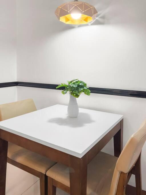One Uptown Residences Bgc Taguig Esterno foto