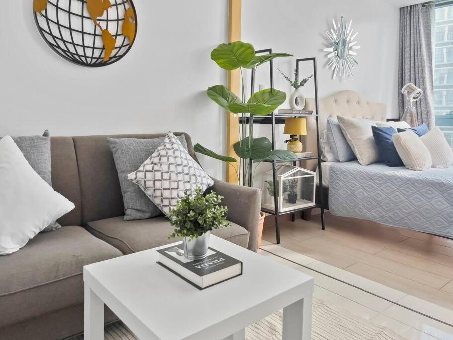 One Uptown Residences Bgc Taguig Esterno foto