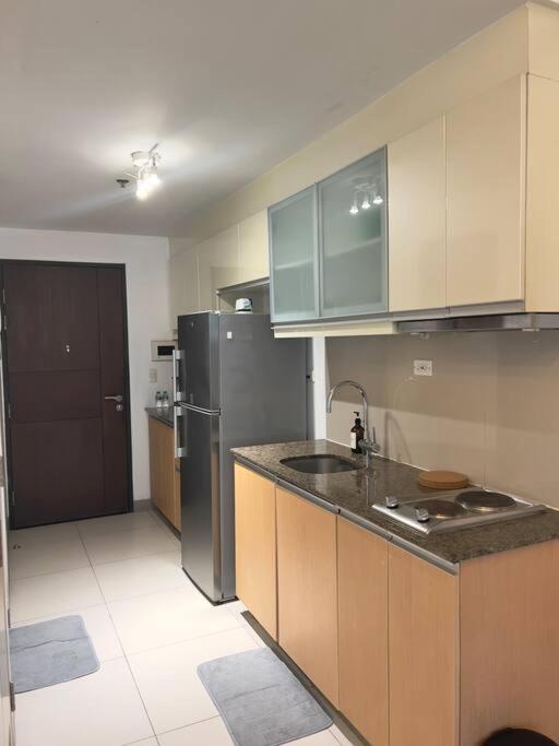 One Uptown Residences Bgc Taguig Esterno foto